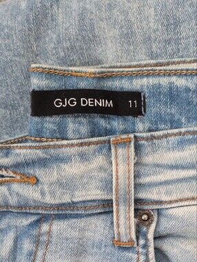 Wide Leg Jeans with Cowhide Cuffed Hem. Women's 11. High Rise